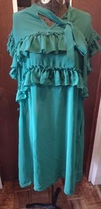 NWT! NY & Co. Top with Pockets (M)